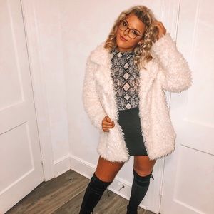 Meet your Posher, Maylyn